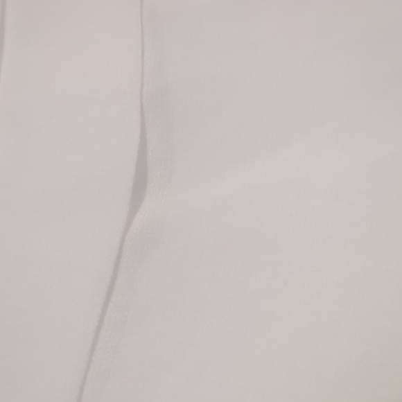 ❗$1 Bundled❗BANANA REPUBLIC Solid White Multilayer Flowy Spaghetti Strap Top - Picture 3 of 5